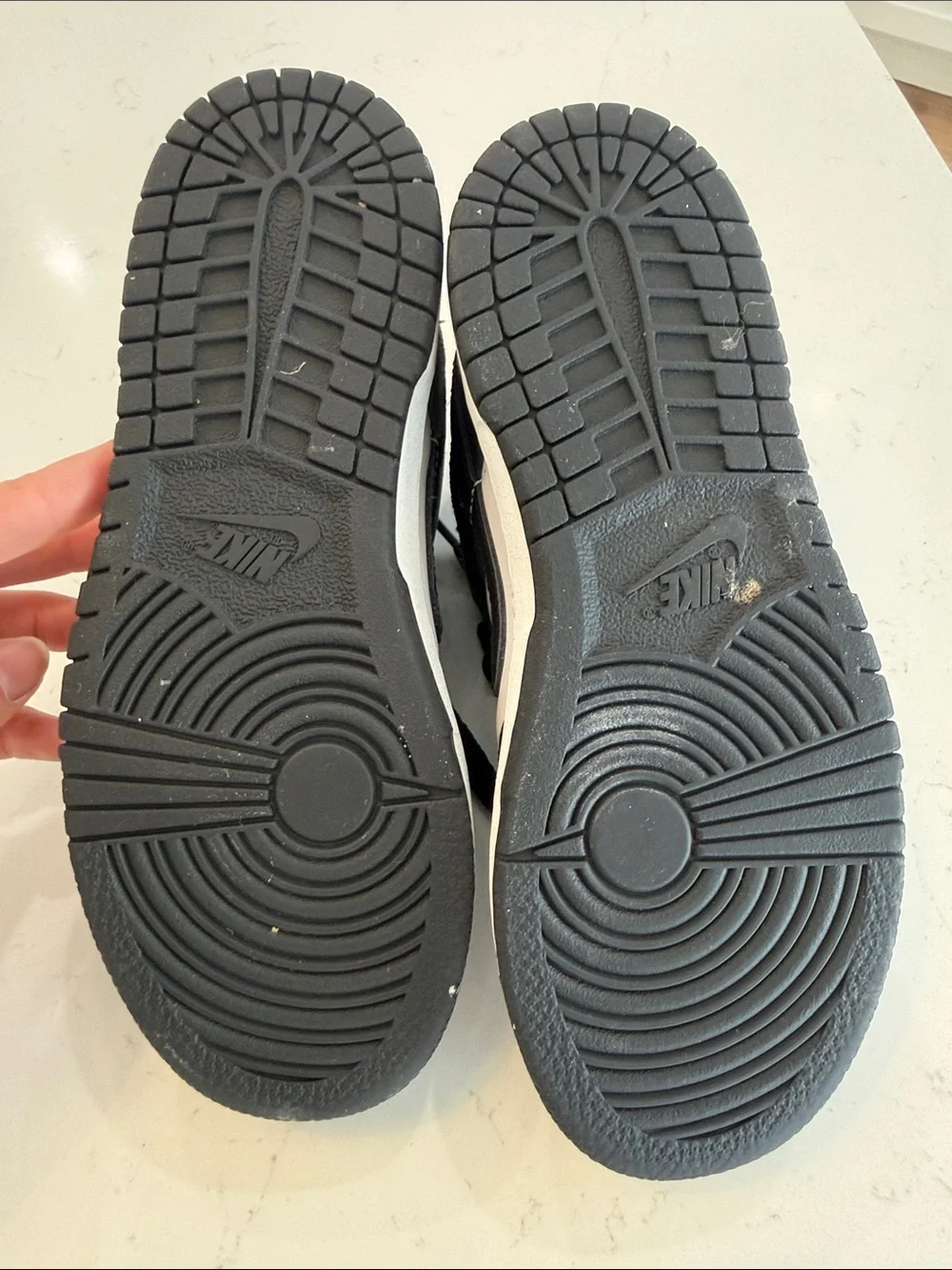 Nike Kids White and Black Low-Top Sneakers